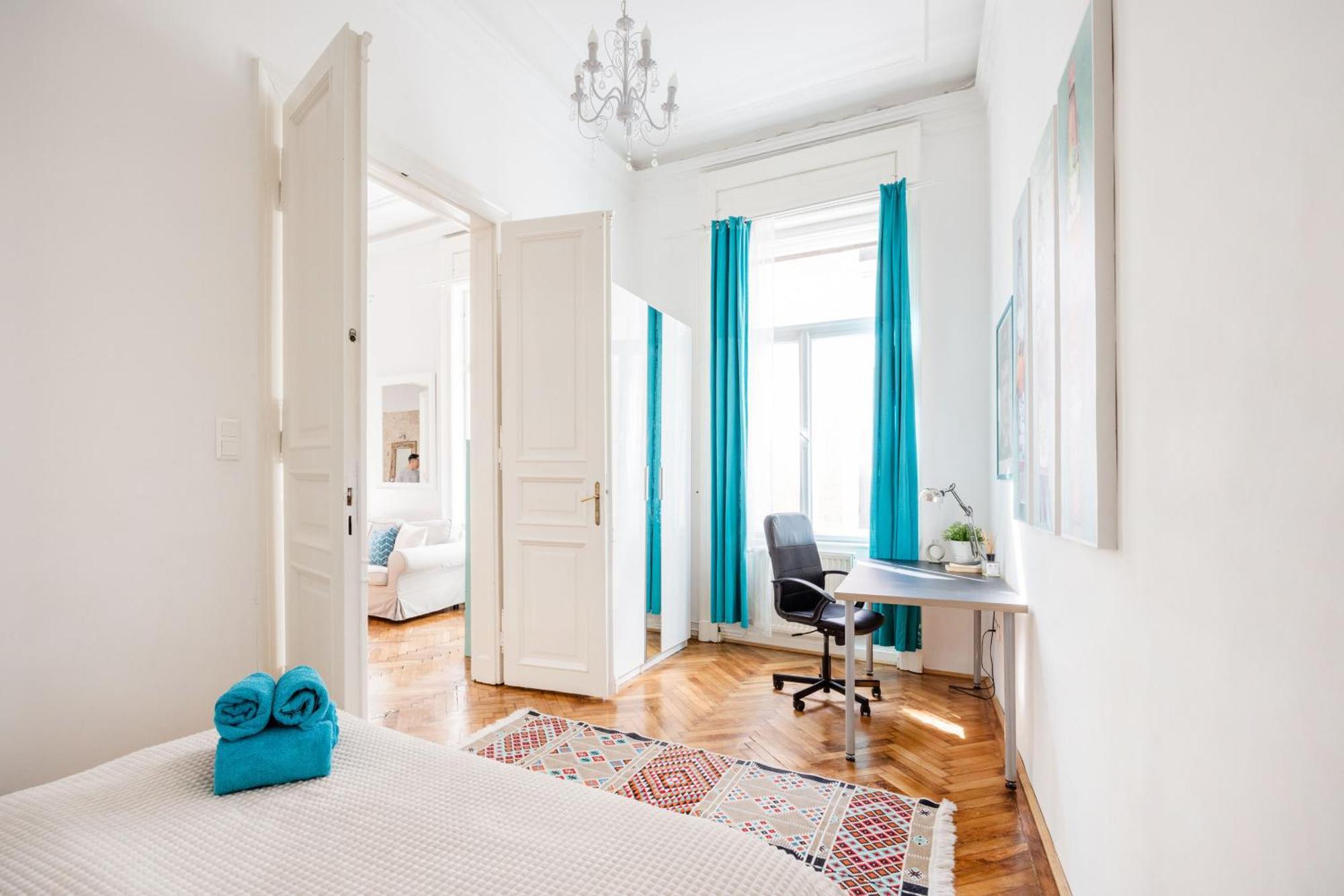Wellness Retreat With Sauna & Jacuzzi - 1 Min To Opera Budapest Bagian luar foto