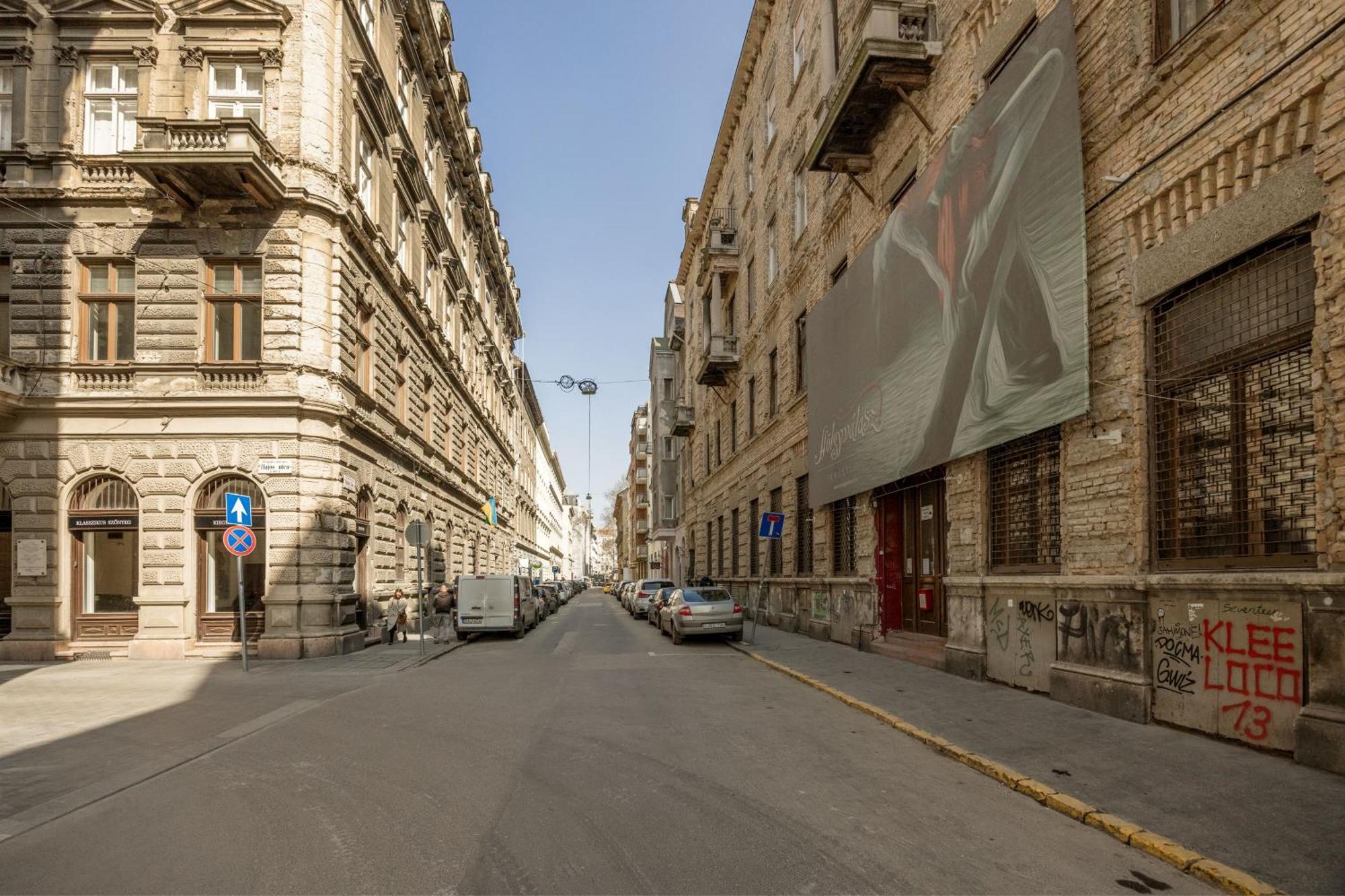 Wellness Retreat With Sauna & Jacuzzi - 1 Min To Opera Budapest Bagian luar foto