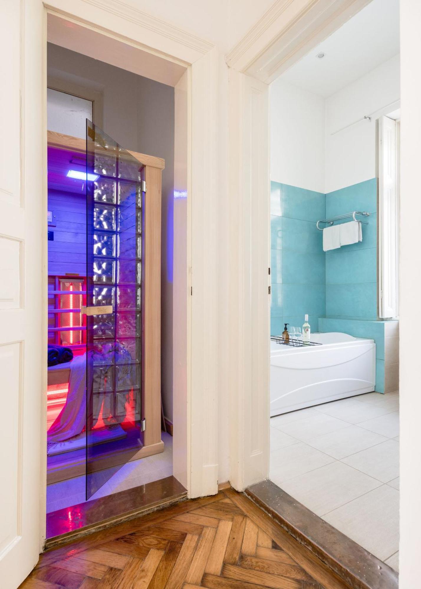 Wellness Retreat With Sauna & Jacuzzi - 1 Min To Opera Budapest Bagian luar foto