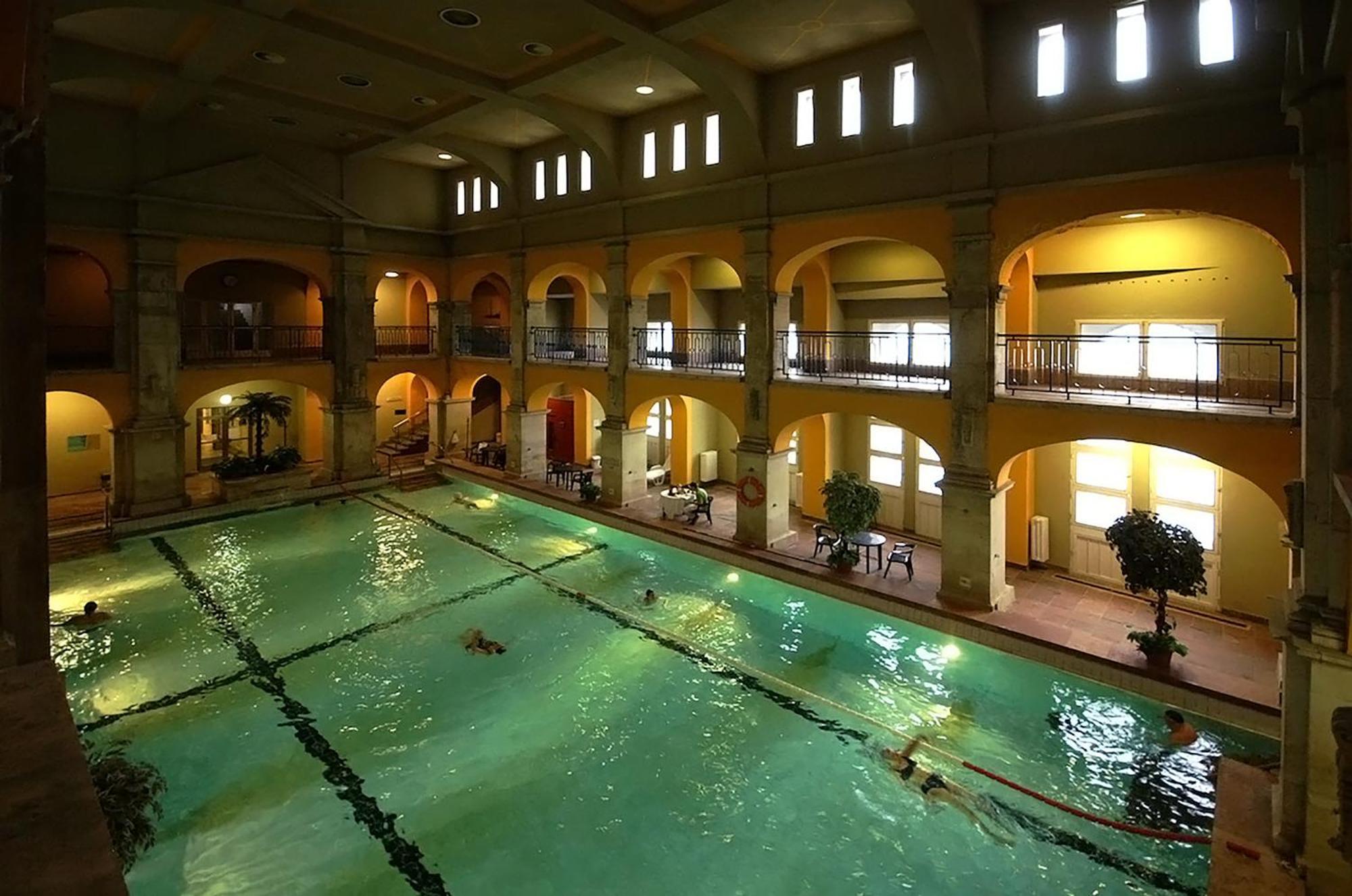 Wellness Retreat With Sauna & Jacuzzi - 1 Min To Opera Budapest Bagian luar foto